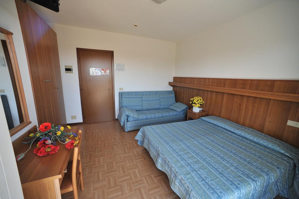 Hotel Aspe Бибионе Номер фото